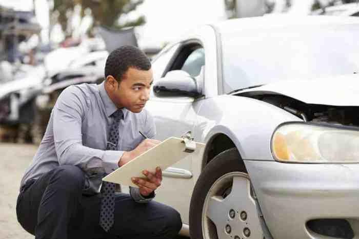 How to sue my car insurance company with a lawyer's help