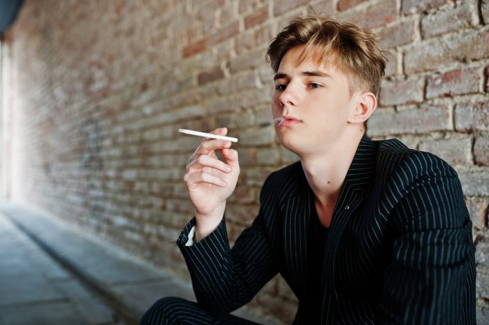 Factors affecting life insurance premiums for smokers